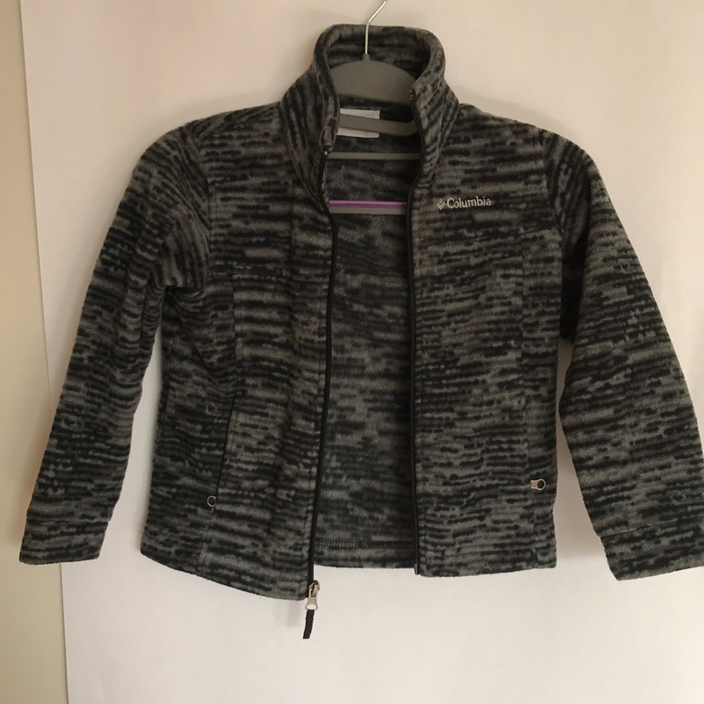 Columbia Boy fleece Jacket with zipper pocket.